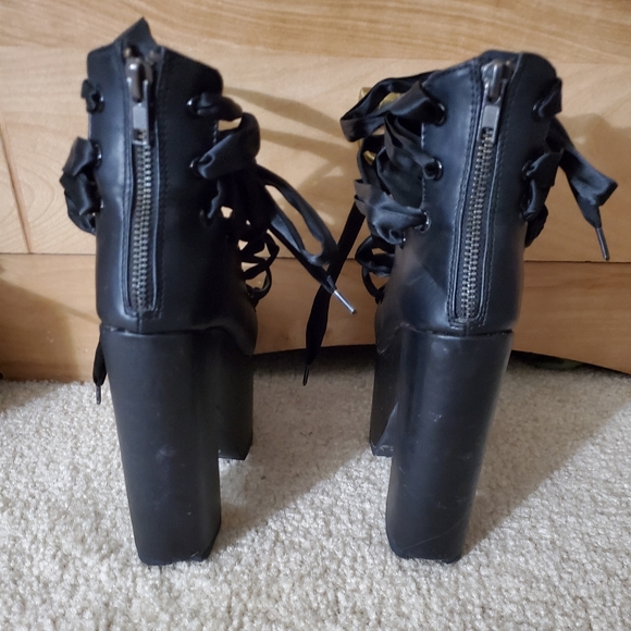 Y.R.U. - Black Ballet Bae Platforms - SIZE 6 Women’s - Picture 4 of 8